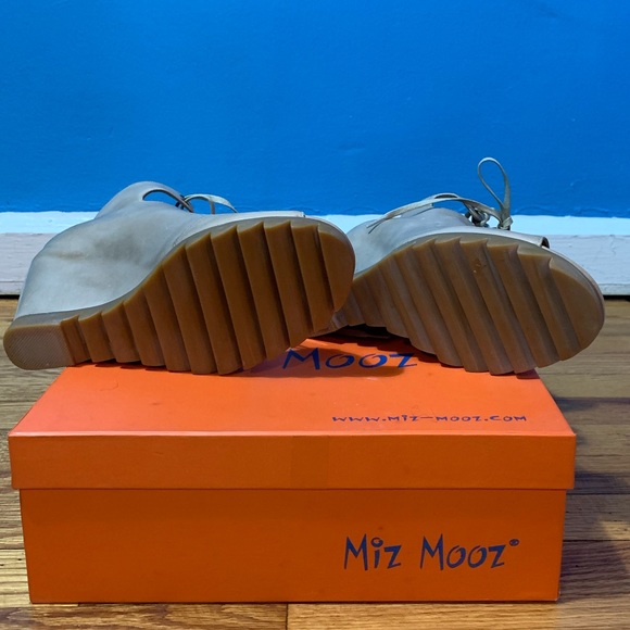COPY - Miz Mooz wedge heels - Picture 6 of 11